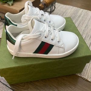 Gucci Toddler Leather Low Top Size 22